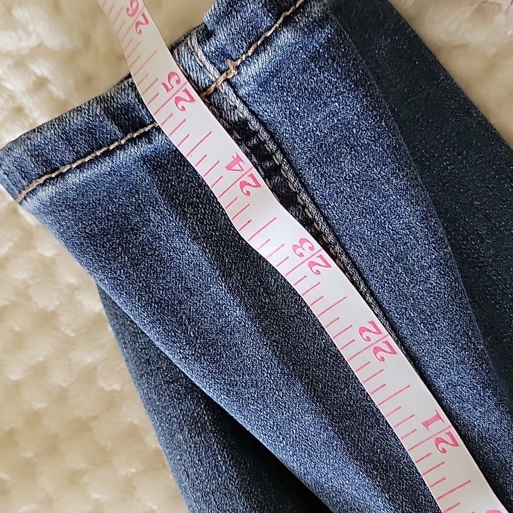 Earl Jeans floral/hummingbird embroidery 8 petite - Picture 11 of 11